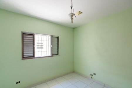 Casa à venda com 98m², 4 quartos e 2 vagasQuarto 2