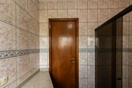 Casa à venda com 98m², 4 quartos e 2 vagasBanheiro