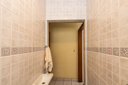 Casa à venda com 98m², 4 quartos e 2 vagasLavabo