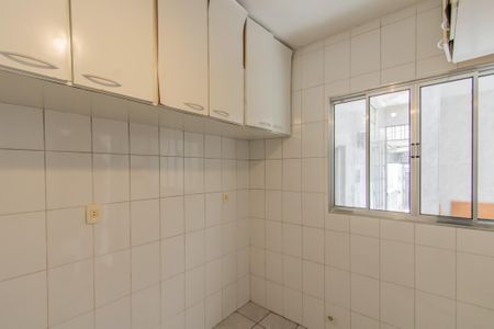 Casa à venda com 98m², 4 quartos e 2 vagasQuarto de Serviço