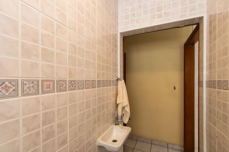 Casa à venda com 98m², 4 quartos e 2 vagasLavabo