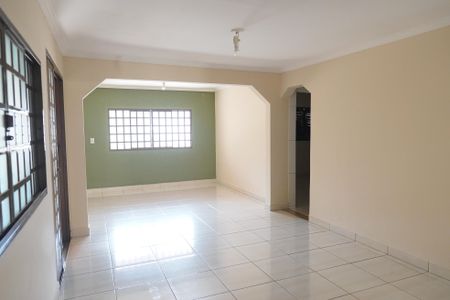 Sala de casa para alugar com 3 quartos, 70m² em Jardim Monte Serrat, Aparecida de Goiânia