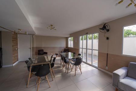 Apartamento à venda com 39m², 2 quartos e sem vagaÁrea comum - Salão de festas