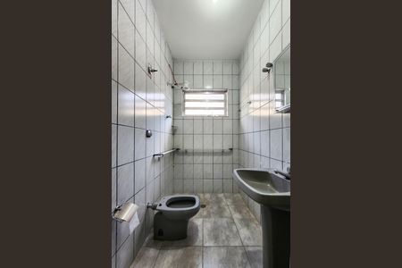 Casa à venda com 232m², 4 quartos e 2 vagasBanheiro 1 - Casa 2