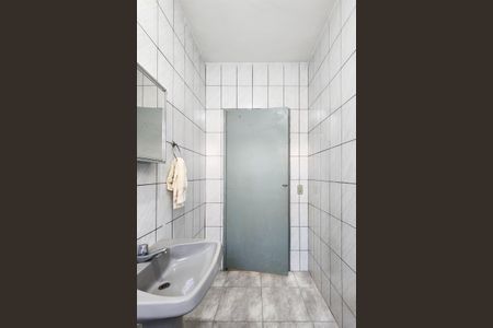 Casa à venda com 232m², 4 quartos e 2 vagasBanheiro 1 - Casa 2