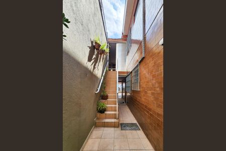 Casa à venda com 232m², 4 quartos e 2 vagasCorredor 