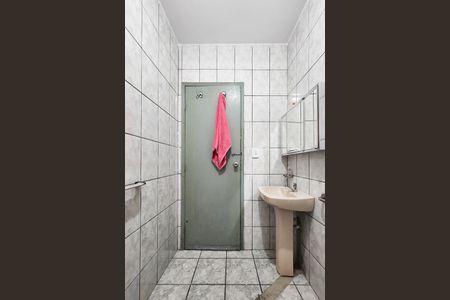 Casa à venda com 232m², 4 quartos e 2 vagasBanheiro 