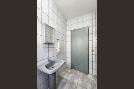 Casa à venda com 232m², 4 quartos e 2 vagasBanheiro 1 - Casa 2