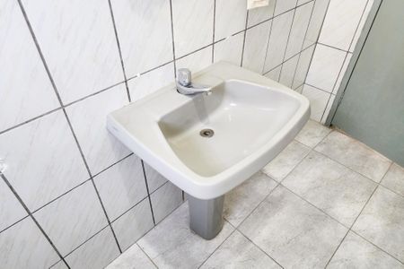 Casa à venda com 232m², 4 quartos e 2 vagasBanheiro 1 - Casa 2