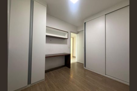 Apartamento à venda com 86m², 3 quartos e 2 vagas Apartamento à venda com 86m², 3 quartos e 2 vagasSuíte