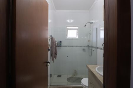 Casa à venda com 230m², 3 quartos e 4 vagasBanheiro da Suíte