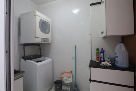 Casa à venda com 230m², 3 quartos e 4 vagasÁrea de Serviço