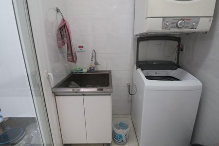 Casa à venda com 230m², 3 quartos e 4 vagasÁrea de Serviço