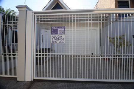 Casa à venda com 230m², 3 quartos e 4 vagasPlaca