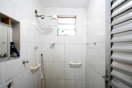 Casa à venda com 200m², 4 quartos e 2 vagasBanheiro