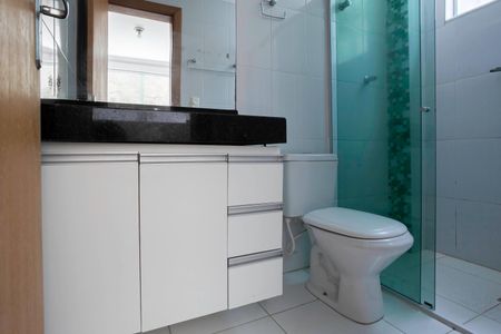 Apartamento para alugar com 115m², 3 quartos e 1 vaga Apartamento para alugar com 115m², 3 quartos e 1 vagaBanheiro da suíte