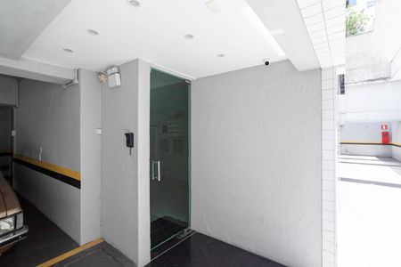 Apartamento para alugar com 115m², 3 quartos e 1 vaga Apartamento para alugar com 115m², 3 quartos e 1 vagaEntrada