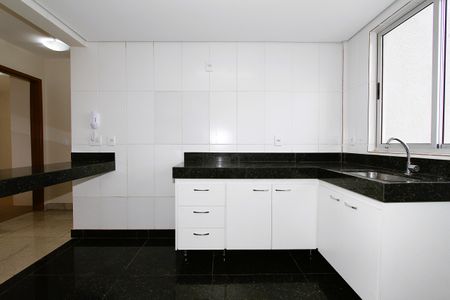 Apartamento à venda com 61m², 2 quartos e 2 vagasCozinha