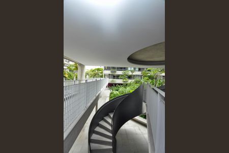 Apartamento para alugar com 82m², 2 quartos e 1 vagaÁrea Comum - Entrada Social