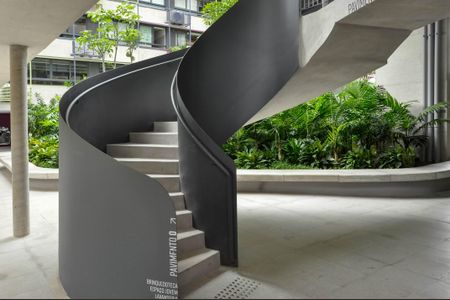 Apartamento para alugar com 82m², 2 quartos e 1 vagaÁrea Comum - Entrada Social