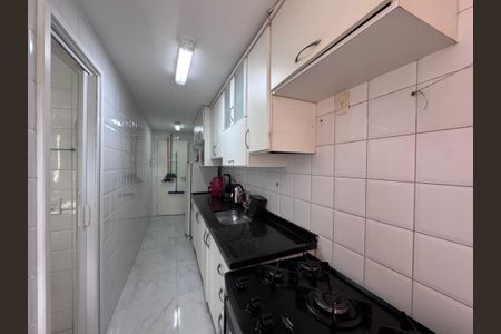 Apartamento à venda com 110m², 3 quartos e 1 vaga Apartamento à venda com 110m², 3 quartos e 1 vagaCozinha e Área de Serviço