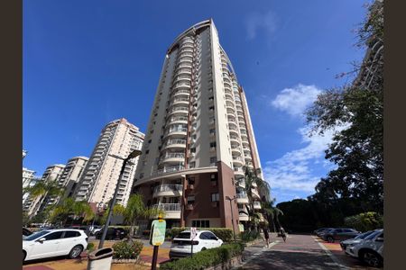 Apartamento à venda com 110m², 3 quartos e 1 vaga Apartamento à venda com 110m², 3 quartos e 1 vagaFachada