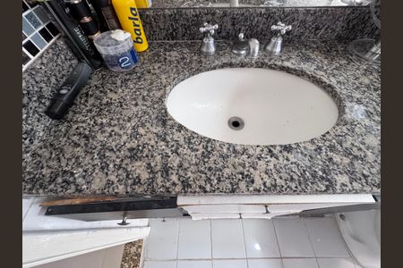 Apartamento à venda com 110m², 3 quartos e 1 vaga Apartamento à venda com 110m², 3 quartos e 1 vagaSuíte 1 - Banheiro