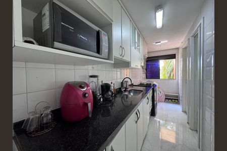 Apartamento à venda com 110m², 3 quartos e 1 vaga Apartamento à venda com 110m², 3 quartos e 1 vagaCozinha e Área de Serviço