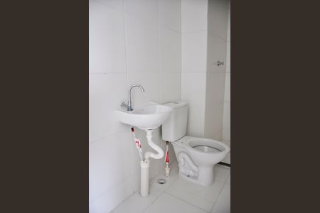 Apartamento à venda com 33m², 2 quartos e sem vaga Apartamento à venda com 33m², 2 quartos e sem vagaBanheiro Social