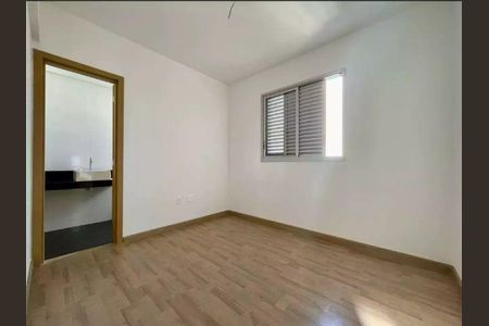 Suíte de apartamento para alugar com 4 quartos, 120m² em Liberdade, Belo Horizonte