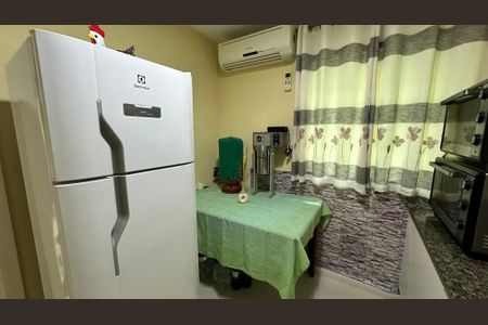 Casa de condomínio para alugar com 450m², 4 quartos e 2 vagasQuarto de Serviço