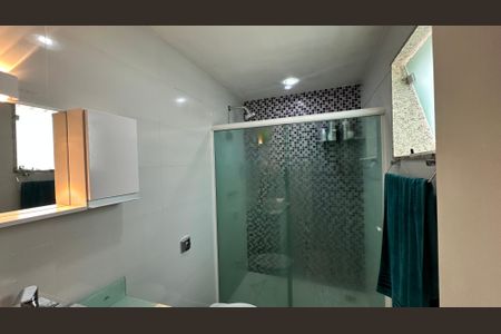 Casa de condomínio para alugar com 450m², 4 quartos e 2 vagasBanheiro quarto 3