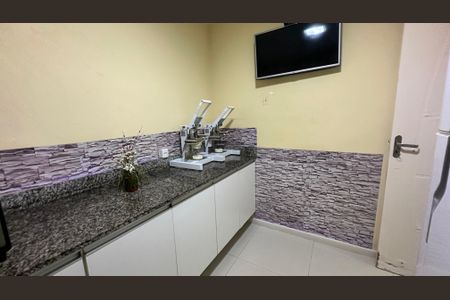Casa de condomínio para alugar com 450m², 4 quartos e 2 vagasQuarto de Serviço