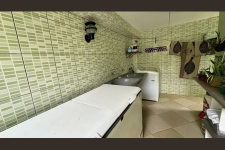 Casa de condomínio para alugar com 450m², 4 quartos e 2 vagasÁrea de Serviço