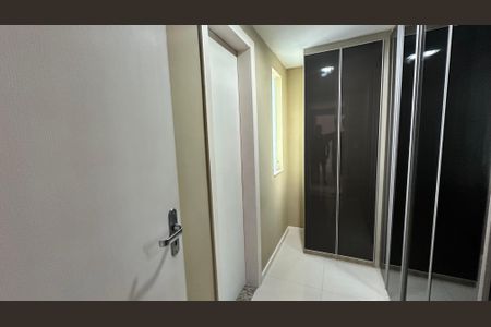 Casa de condomínio para alugar com 450m², 4 quartos e 2 vagasCloset