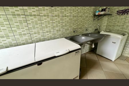 Casa de condomínio para alugar com 450m², 4 quartos e 2 vagasÁrea de Serviço