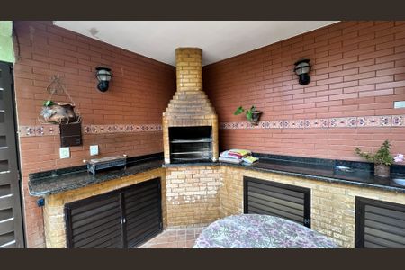 Casa de condomínio para alugar com 450m², 4 quartos e 2 vagasChurrasqueira