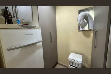 Casa de condomínio para alugar com 450m², 4 quartos e 2 vagasDespensa