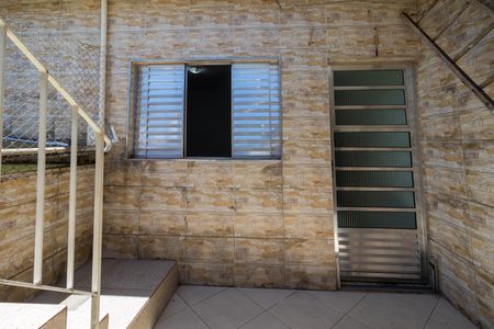 Casa para alugar com 45m², 1 quarto e sem vagaEntrada