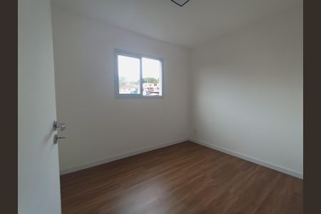 Quarto de apartamento para alugar com 2 quartos, 38m² em Jardim Rincão, São Paulo