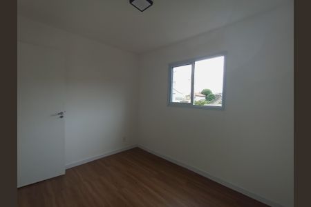 Quarto de apartamento para alugar com 2 quartos, 38m² em Jardim Rincão, São Paulo