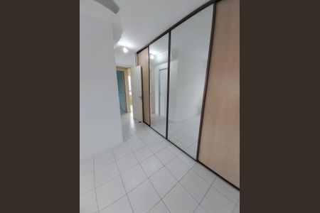 Apartamento à venda com 65m², 2 quartos e 2 vagasCorredor