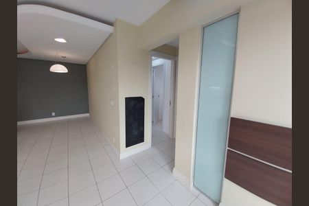 Apartamento à venda com 65m², 2 quartos e 2 vagasCorredor