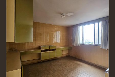 Apartamento à venda com 282m², 3 quartos e 1 vagaCopa