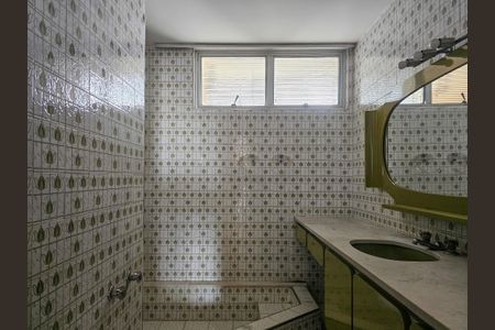 Apartamento à venda com 282m², 3 quartos e 1 vagaBanheiro da Suíte