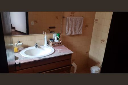 Casa à venda com 4 quartos, 200m² em Matapaca, Niterói