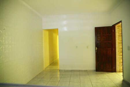 Casa para alugar com 125m², 2 quartos e 2 vagasSala
