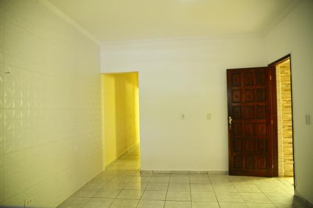 Casa para alugar com 125m², 2 quartos e 2 vagasSala