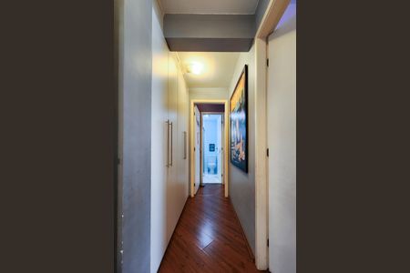 Apartamento à venda com 130m², 3 quartos e 2 vagas Apartamento à venda com 130m², 3 quartos e 2 vagasCorredor