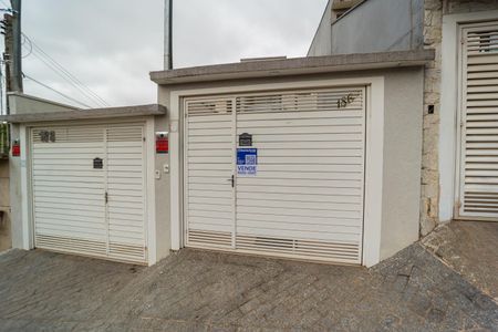 Casa à venda com 99m², 3 quartos e 2 vagasFachada